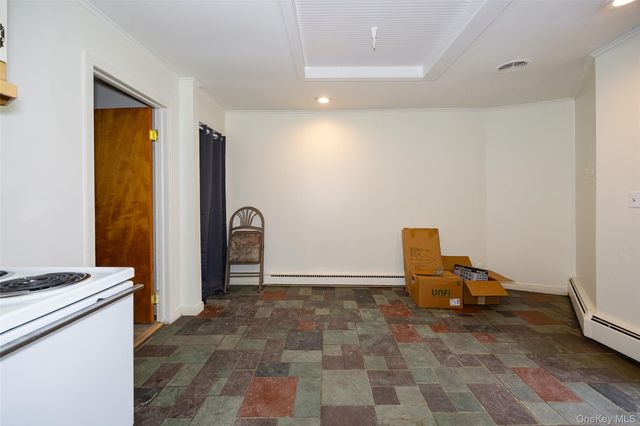 81 Vineyard Avenue, Highland, NY 12528