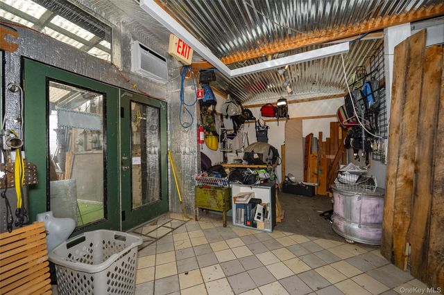 81 Vineyard Avenue, Highland, NY 12528