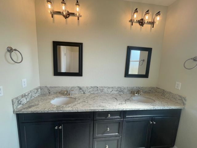 16180 West David Avenue, Kerman, CA 93630