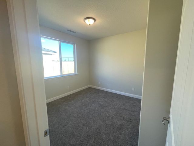 16180 West David Avenue, Kerman, CA 93630