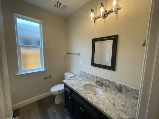 16180 West David Avenue, Kerman, CA 93630
