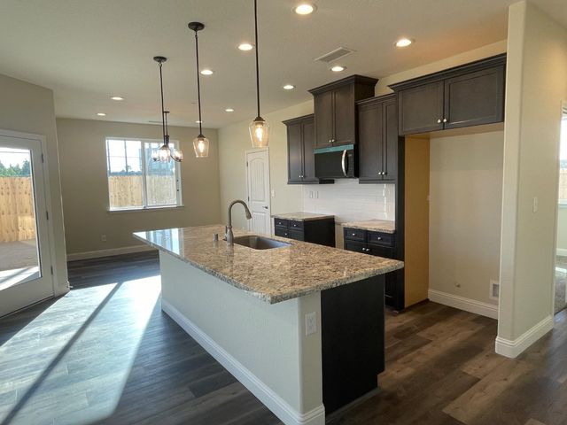 16180 West David Avenue, Kerman, CA 93630