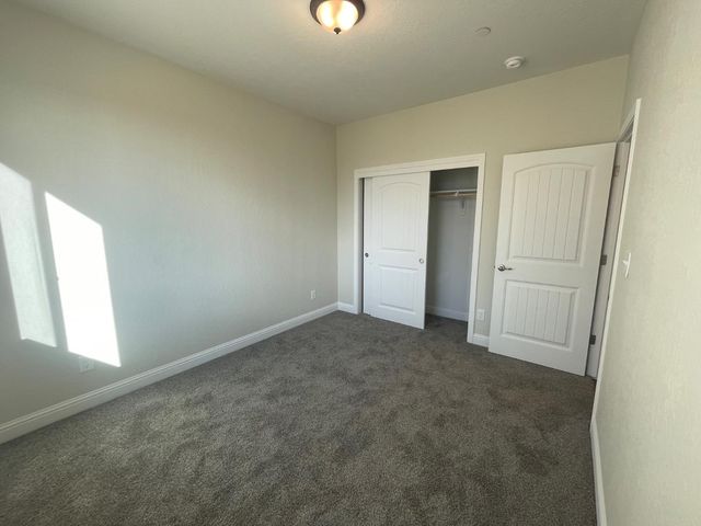16180 West David Avenue, Kerman, CA 93630