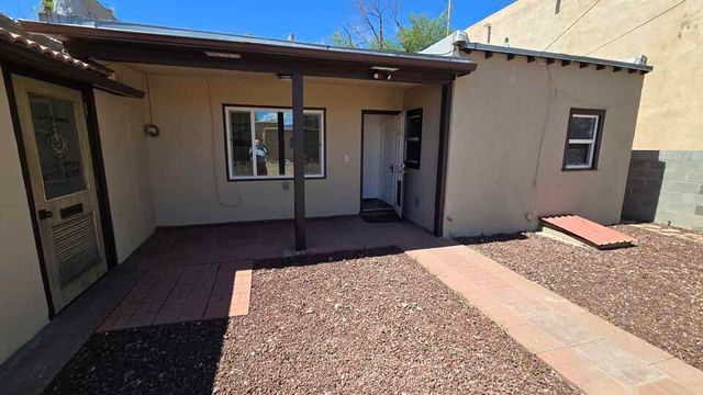 232 Solano Drive NE, Albuquerque, NM 87108
