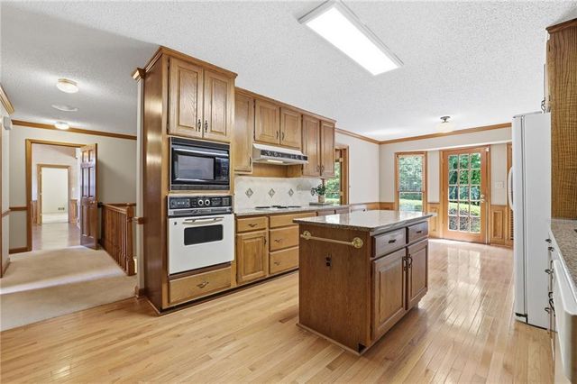 205 Saddle Creek Drive, Roswell, GA 30076