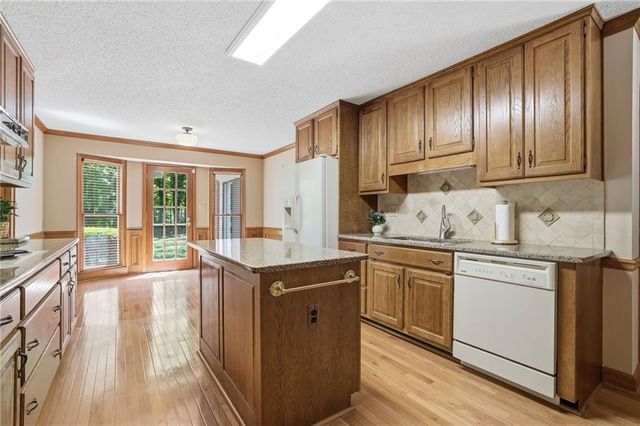 205 Saddle Creek Drive, Roswell, GA 30076