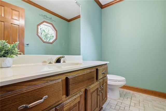 205 Saddle Creek Drive, Roswell, GA 30076