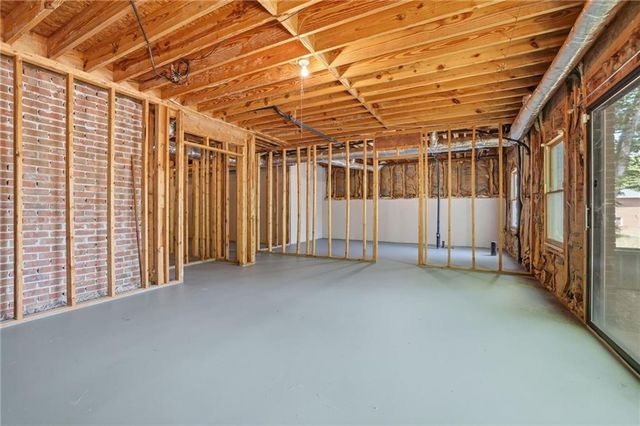205 Saddle Creek Drive, Roswell, GA 30076