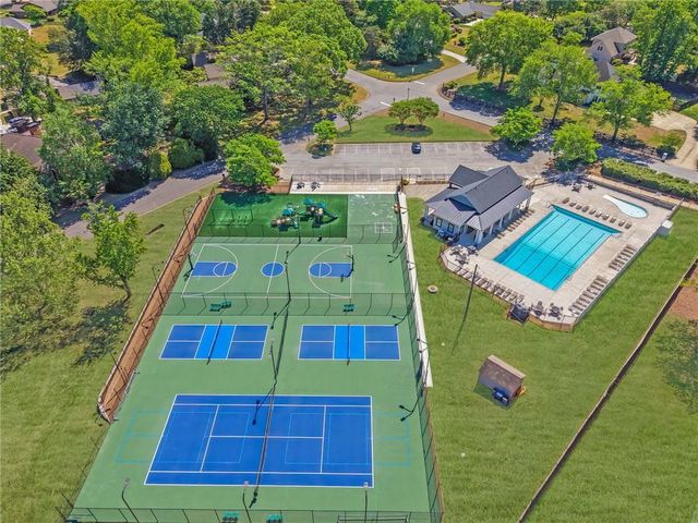205 Saddle Creek Drive, Roswell, GA 30076