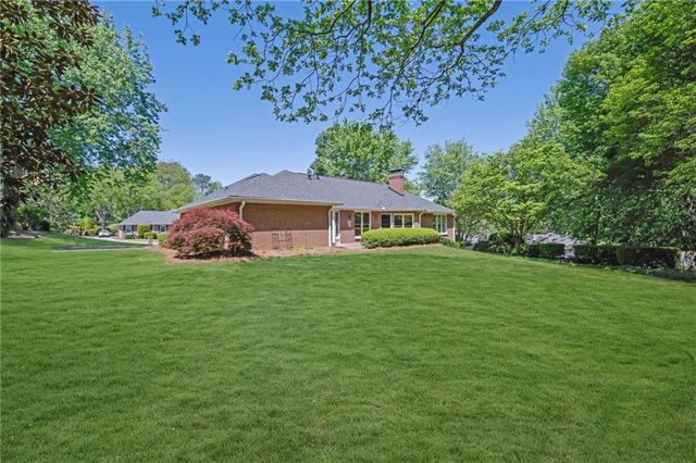 205 Saddle Creek Drive, Roswell, GA 30076