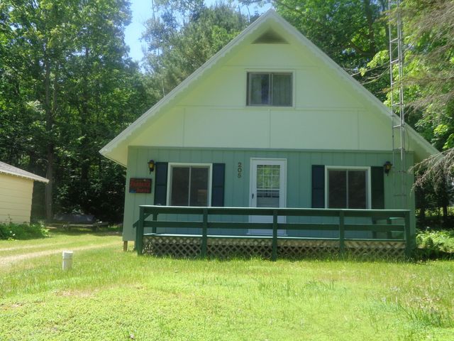 205 Jackson Boulevard, Roscommon, MI 48653