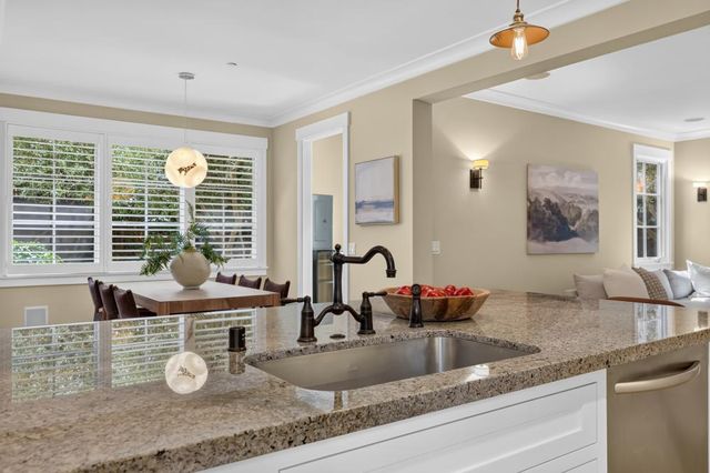 1014 Santa Ynez Way, Sacramento, CA 95816