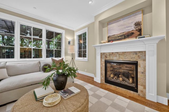 1014 Santa Ynez Way, Sacramento, CA 95816