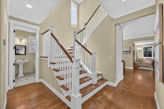 1014 Santa Ynez Way, Sacramento, CA 95816