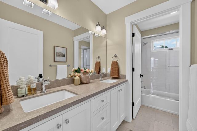 1014 Santa Ynez Way, Sacramento, CA 95816
