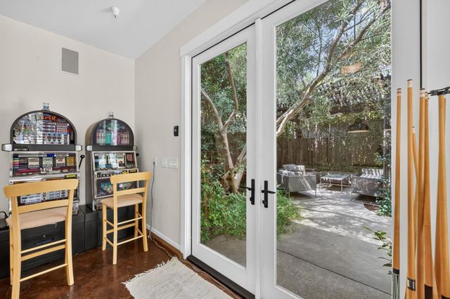 1014 Santa Ynez Way, Sacramento, CA 95816