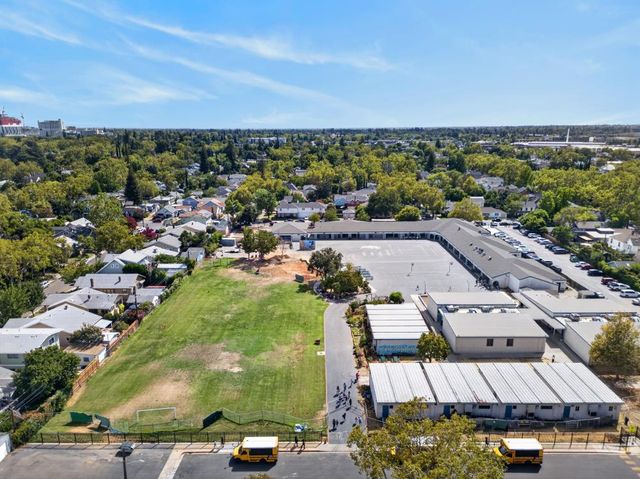 1014 Santa Ynez Way, Sacramento, CA 95816