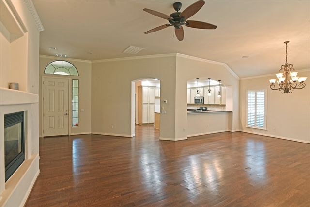 10016 Edmondson Drive, Denton, TX 76207