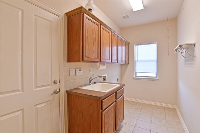 10016 Edmondson Drive, Denton, TX 76207