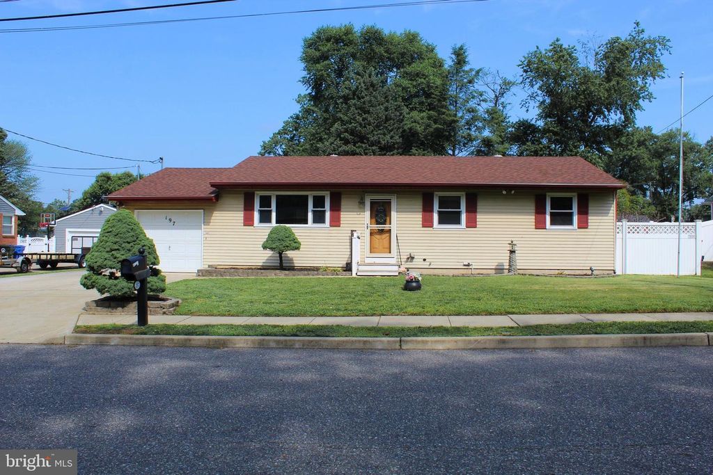 197 BERGEN AVE, West Deptford, NJ 08086