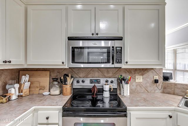 717 Chambord Drive, Brandon, MS 39042