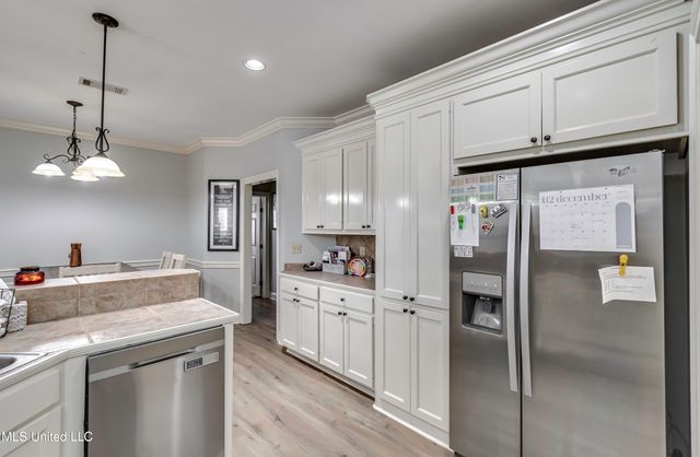 717 Chambord Drive, Brandon, MS 39042