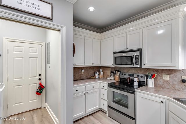 717 Chambord Drive, Brandon, MS 39042