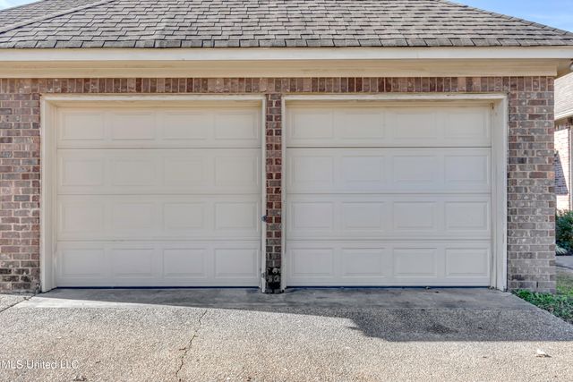 717 Chambord Drive, Brandon, MS 39042