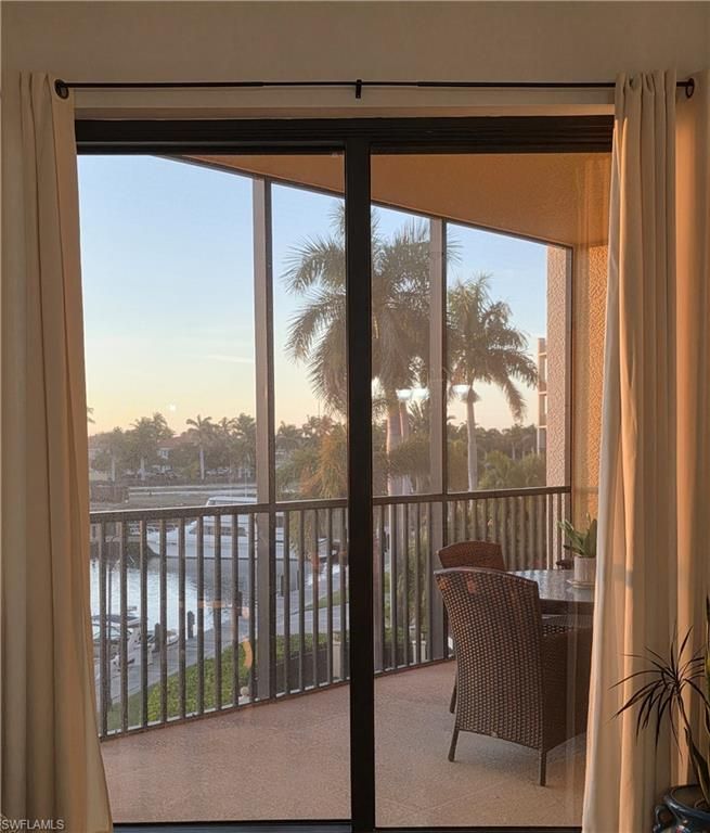 Image 6 of property listing at 5706 Cape Harbour DR 211, Cape Coral, FL 33914