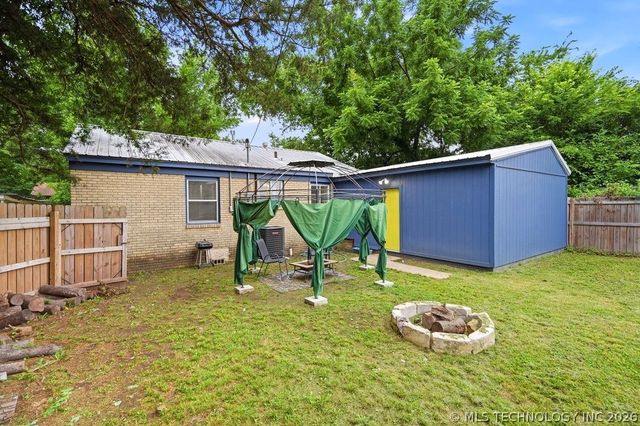 911 S Independence Street, Sapulpa, OK 74066
