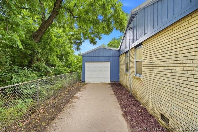 911 S Independence Street, Sapulpa, OK 74066