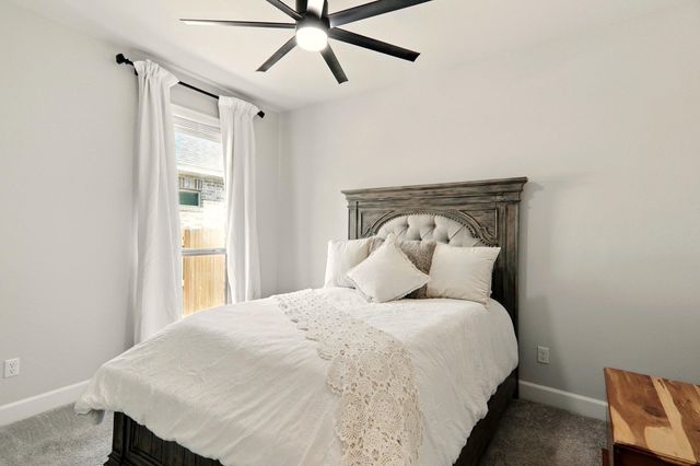 112 Rosemary CT, Bastrop, TX 78602