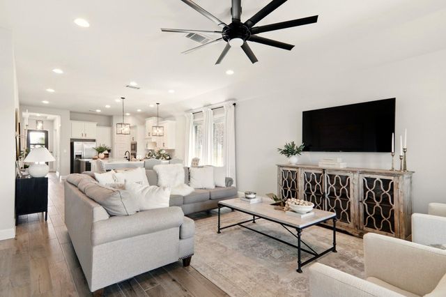 112 Rosemary CT, Bastrop, TX 78602
