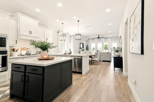 112 Rosemary CT, Bastrop, TX 78602