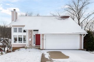 45 Spring Valley Dr, N Franklin Twp, PA 15301