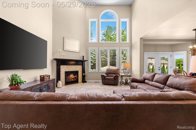 18775 Newbridge Drive, Macomb Township, MI 48044