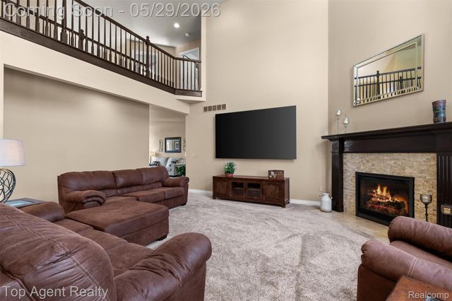 18775 Newbridge Drive, Macomb Township, MI 48044