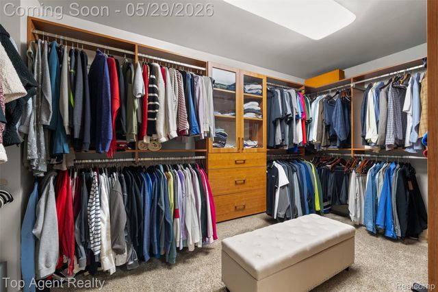 18775 Newbridge Drive, Macomb Township, MI 48044
