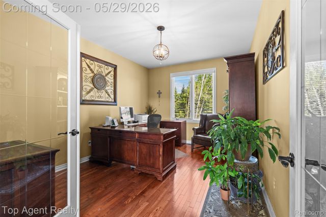 18775 Newbridge Drive, Macomb Township, MI 48044