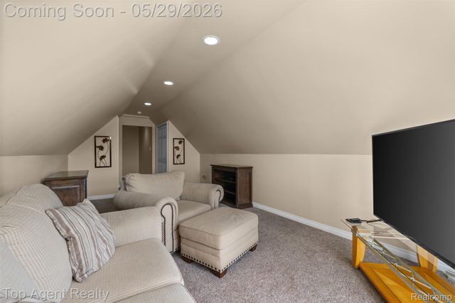 18775 Newbridge Drive, Macomb Township, MI 48044