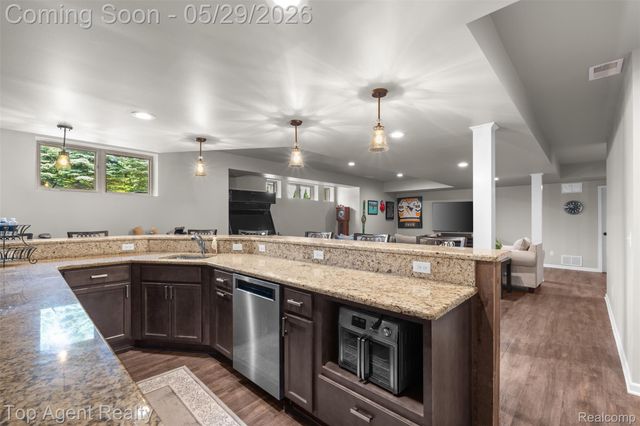 18775 Newbridge Drive, Macomb Township, MI 48044
