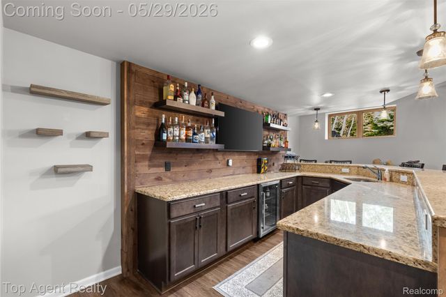 18775 Newbridge Drive, Macomb Township, MI 48044