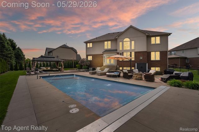 18775 Newbridge Drive, Macomb Township, MI 48044