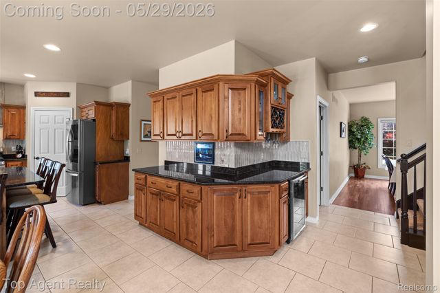 18775 Newbridge Drive, Macomb Township, MI 48044