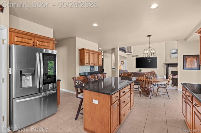 18775 Newbridge Drive, Macomb Township, MI 48044