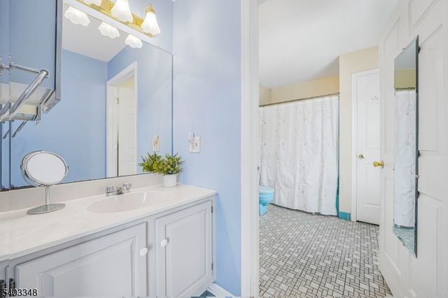 16 Agawam Dr, Wayne Twp., NJ 07470