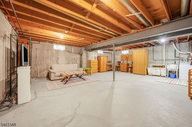 16 Agawam Dr, Wayne Twp., NJ 07470