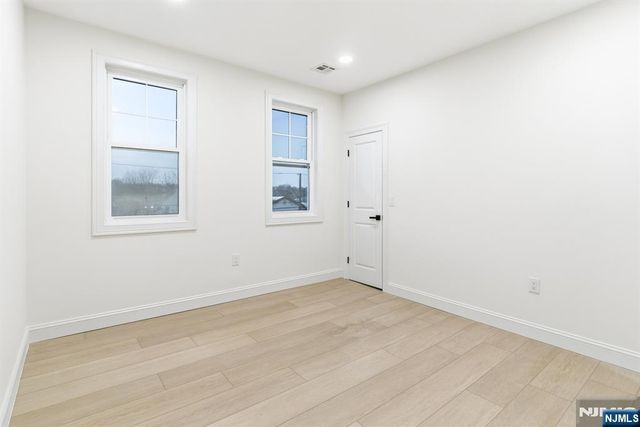 41 Entwistle Avenue, Nutley, NJ 07110