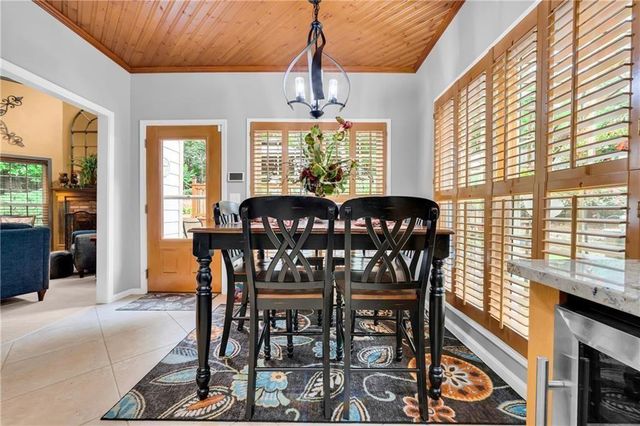 5724 Newberry Point Drive, Flowery Branch, GA 30542