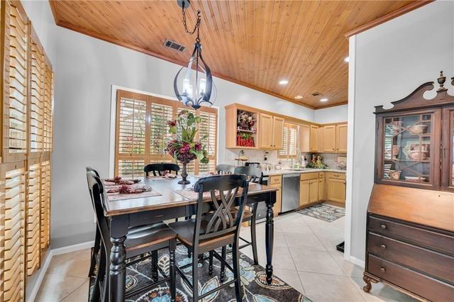 5724 Newberry Point Drive, Flowery Branch, GA 30542